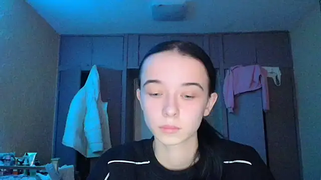 Emilia_Light live sex cam