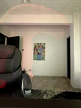 aly_golden_ live sex cam