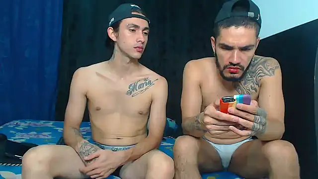 Hot_Sharks_ live sex cam