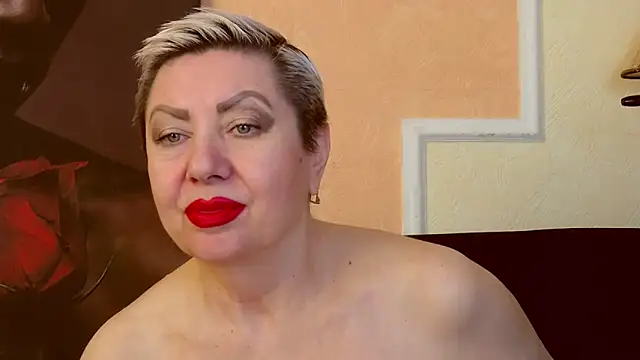 LadyPosh live sex cam