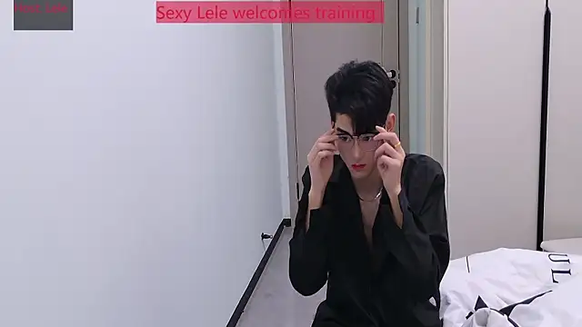 sexyboy-lele live sex cam