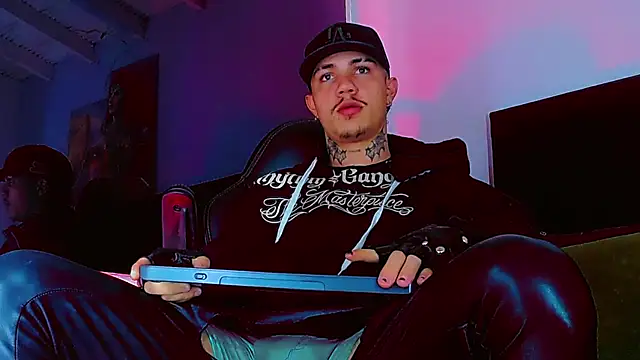 HannibalLester live sex cam