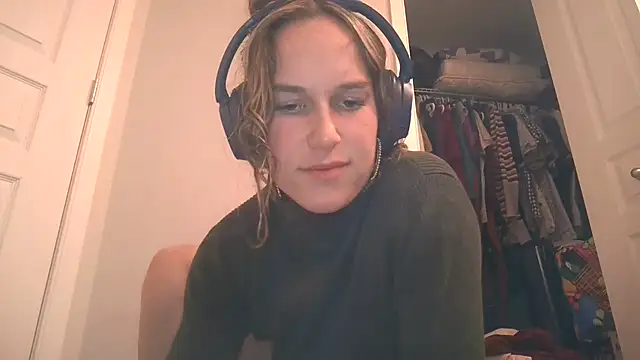 forbiddenbabygirl live sex cam