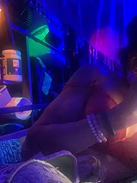 gurlnips live sex cam