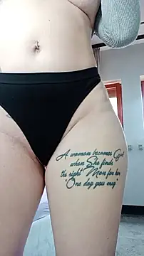 Reina_Cummings live sex cam