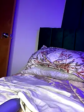 riri_brunnete live sex cam