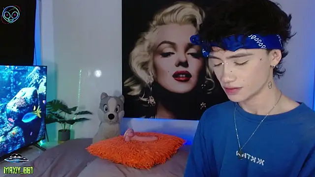 maxiy_001 live sex cam