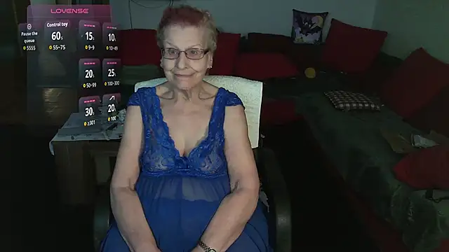 HeisseomaOriginal live sex cam