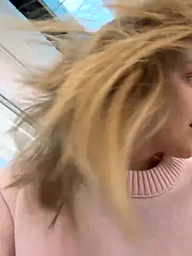 ValenciaShock live sex cam