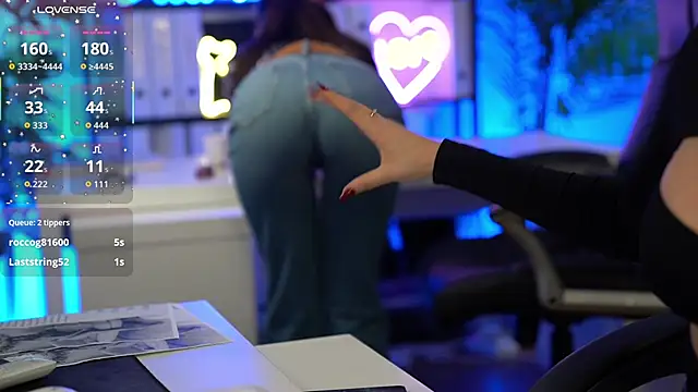 BabesGoWild live sex cam