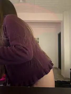 aly_golden_ live sex cam