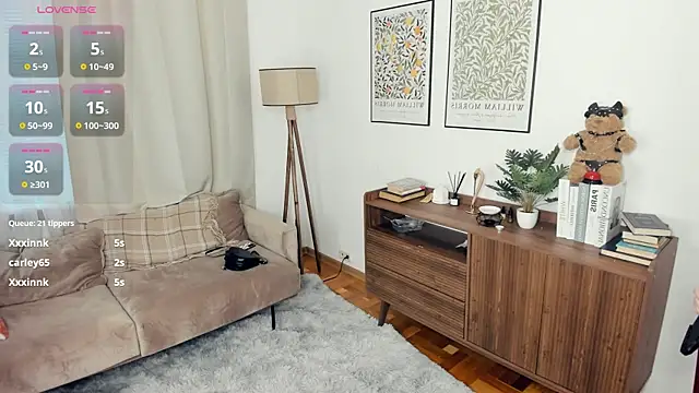 LaureMestler live sex cam