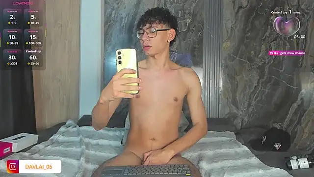 Daviid_laidd live sex cam