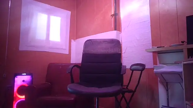 Lia_Y_PatrickX live sex cam