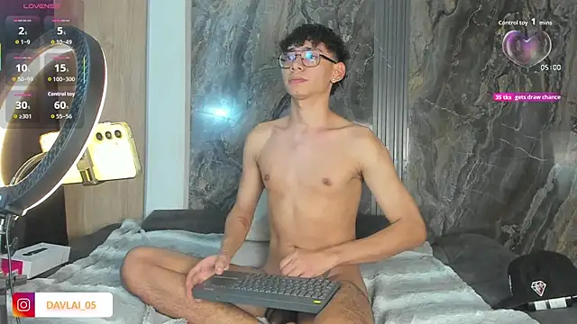 Daviid_laidd live sex cam