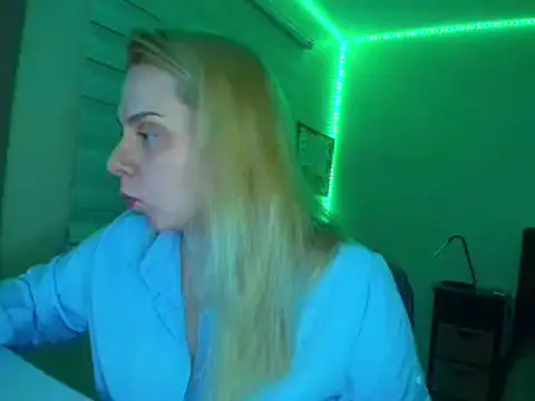 HappyIva live sex cam