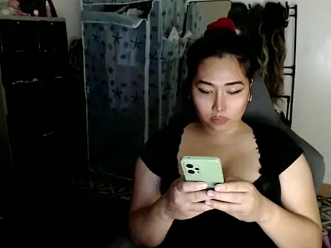 urqueendominant live sex cam