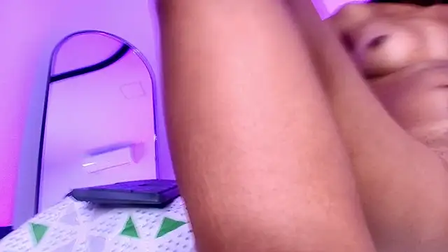 naomi_kyse live sex cam