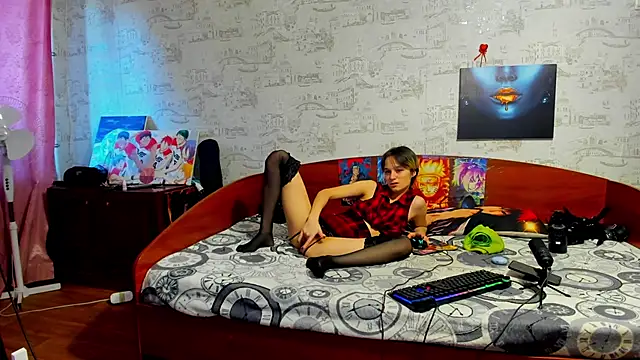 KagamiTayga live sex cam