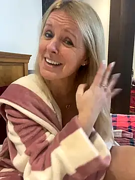 madamlillyrose live sex cam