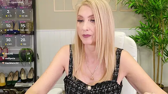 LadyLeea live sex cam