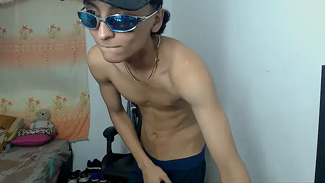 Alejandro_Cutee live sex cam