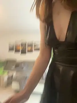 LilWetThing live sex cam