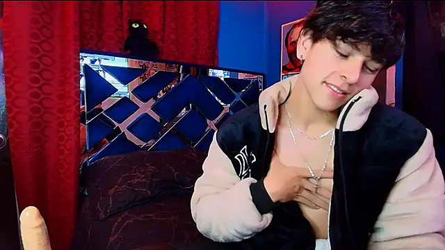 Luke_Howland live sex cam