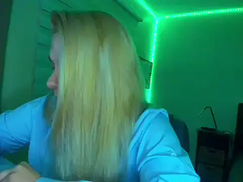 HappyIva live sex cam