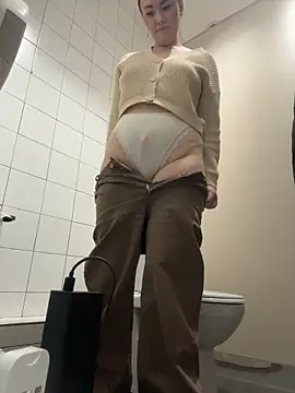 KiraSunshine live sex cam