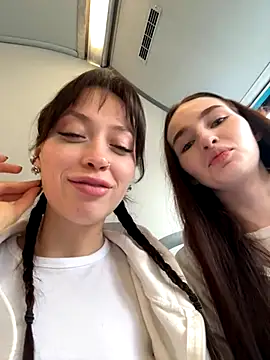 SnappyHappy live sex cam