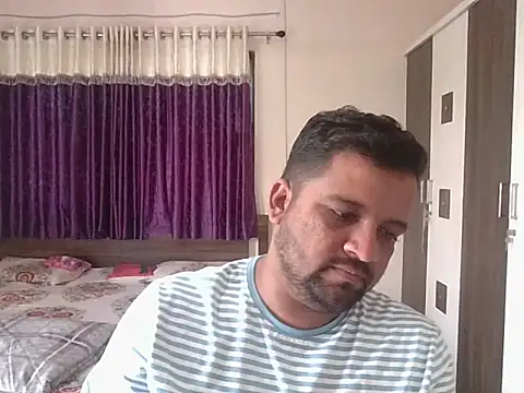 dhruv_love live sex cam