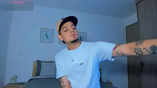 alejandro_calderon1 live sex cam