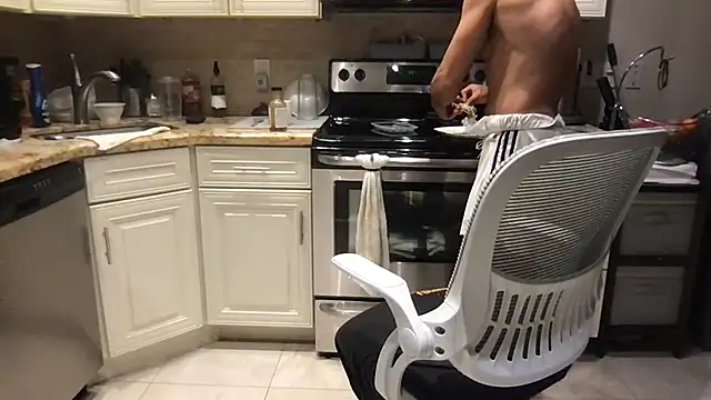 BigGuyMuscle live sex cam