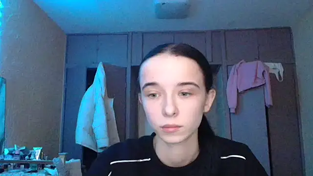 Emilia_Light live sex cam