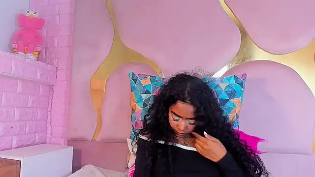 camilaqueenh live sex cam