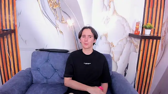 Aaron_LatinMen2 live sex cam