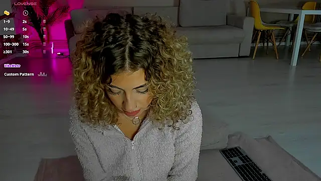 SugarPixiee live sex cam