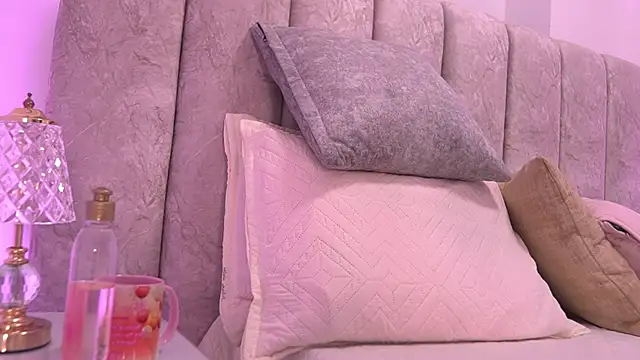 violeta_aroca live sex cam