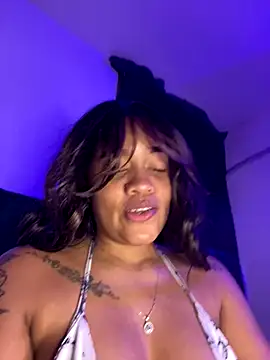 riri_brunnete live sex cam