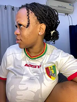 Boneca25 live sex cam