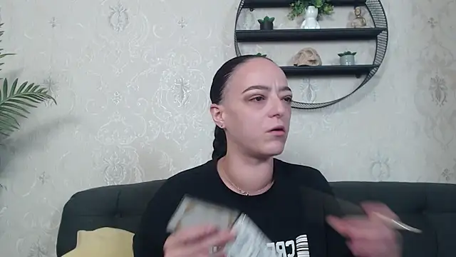 IzabelllNoir live sex cam