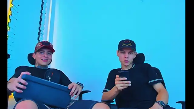 HOT_boy2025 live sex cam