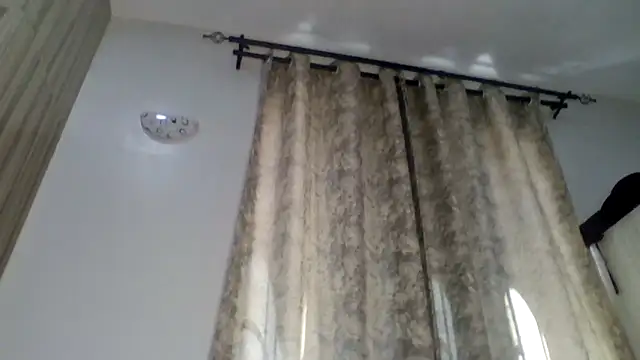 sweet_sassy_ live sex cam