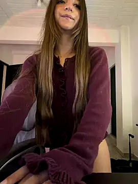 aly_golden_ live sex cam