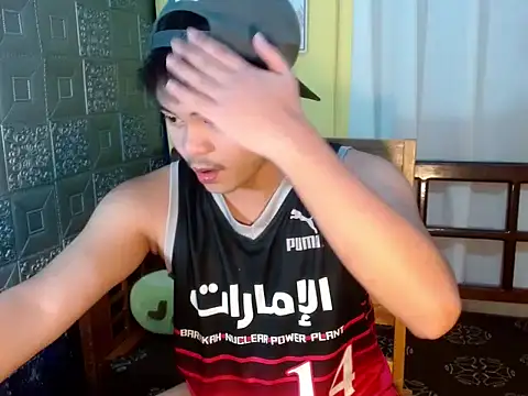 urguy_toshi live sex cam