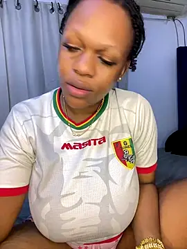 Boneca25 live sex cam