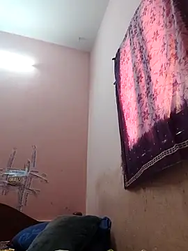 pujapujarrrr live sex cam