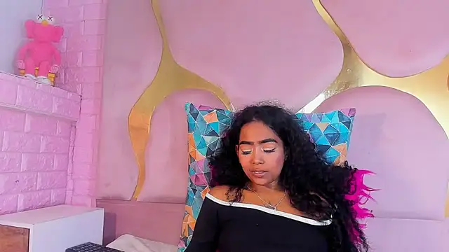 camilaqueenh live sex cam