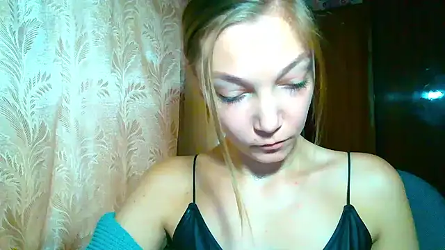 EmillyPlay live sex cam